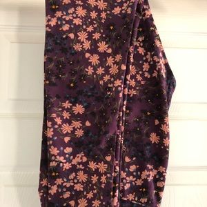 LuLaRoe Tall & Curvy Leggings Purple/Pink Flowers